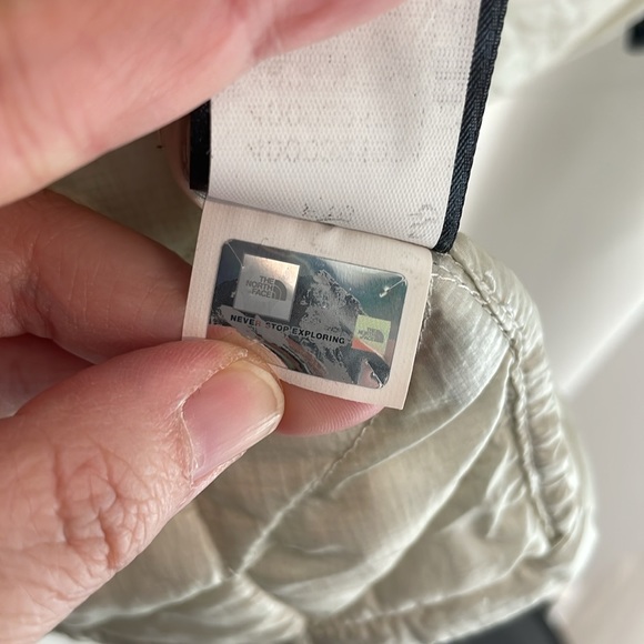 THE NORTH FACE Women's Thermoball Trekker Vest sz S - Picture 5 of 6